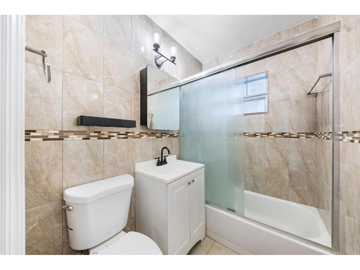 12995 NE 5th Avenue North Miami FL 33161 TB8454035 image22