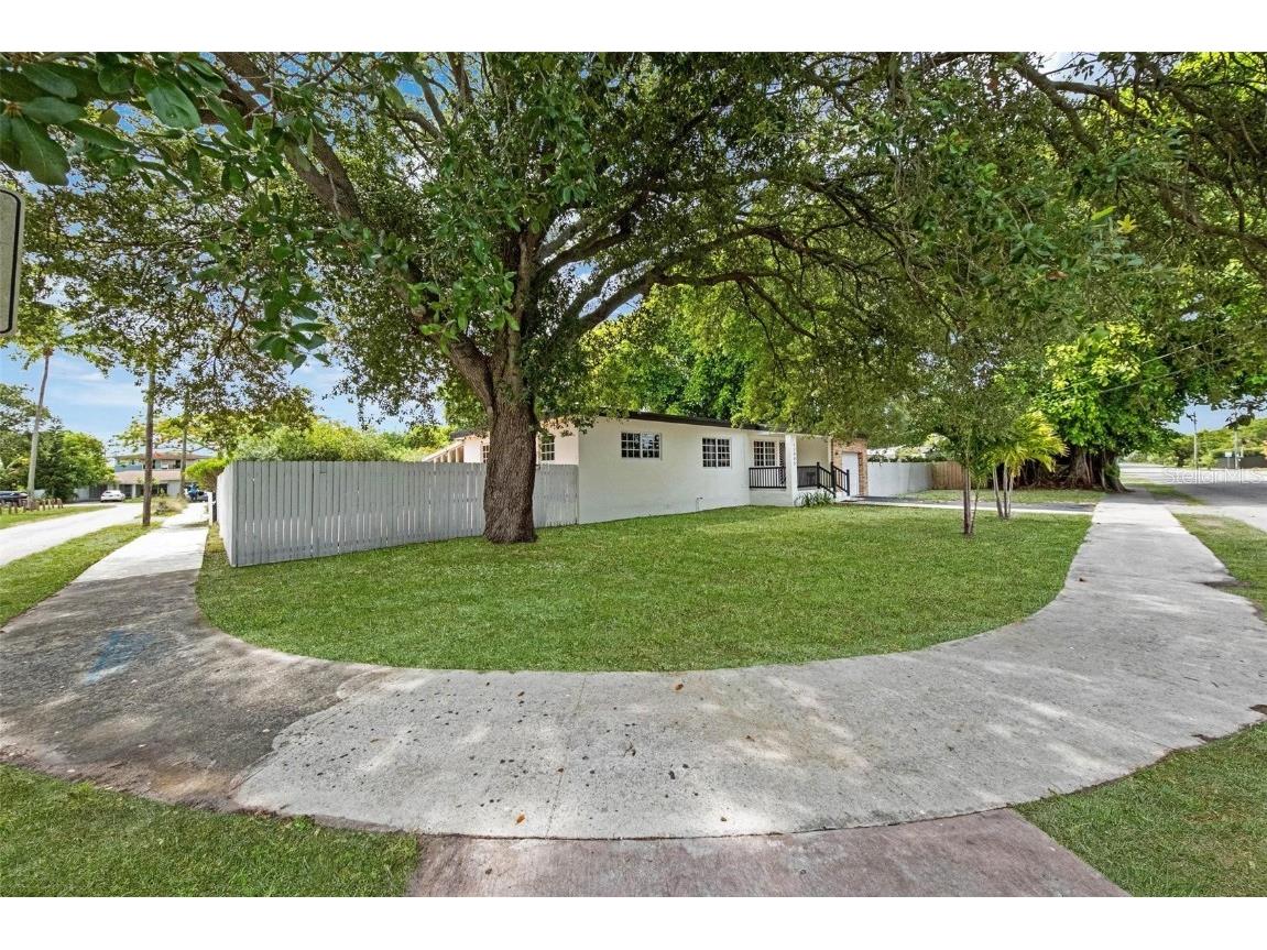 12995 NE 5th Avenue North Miami FL 33161 TB8454035 image27