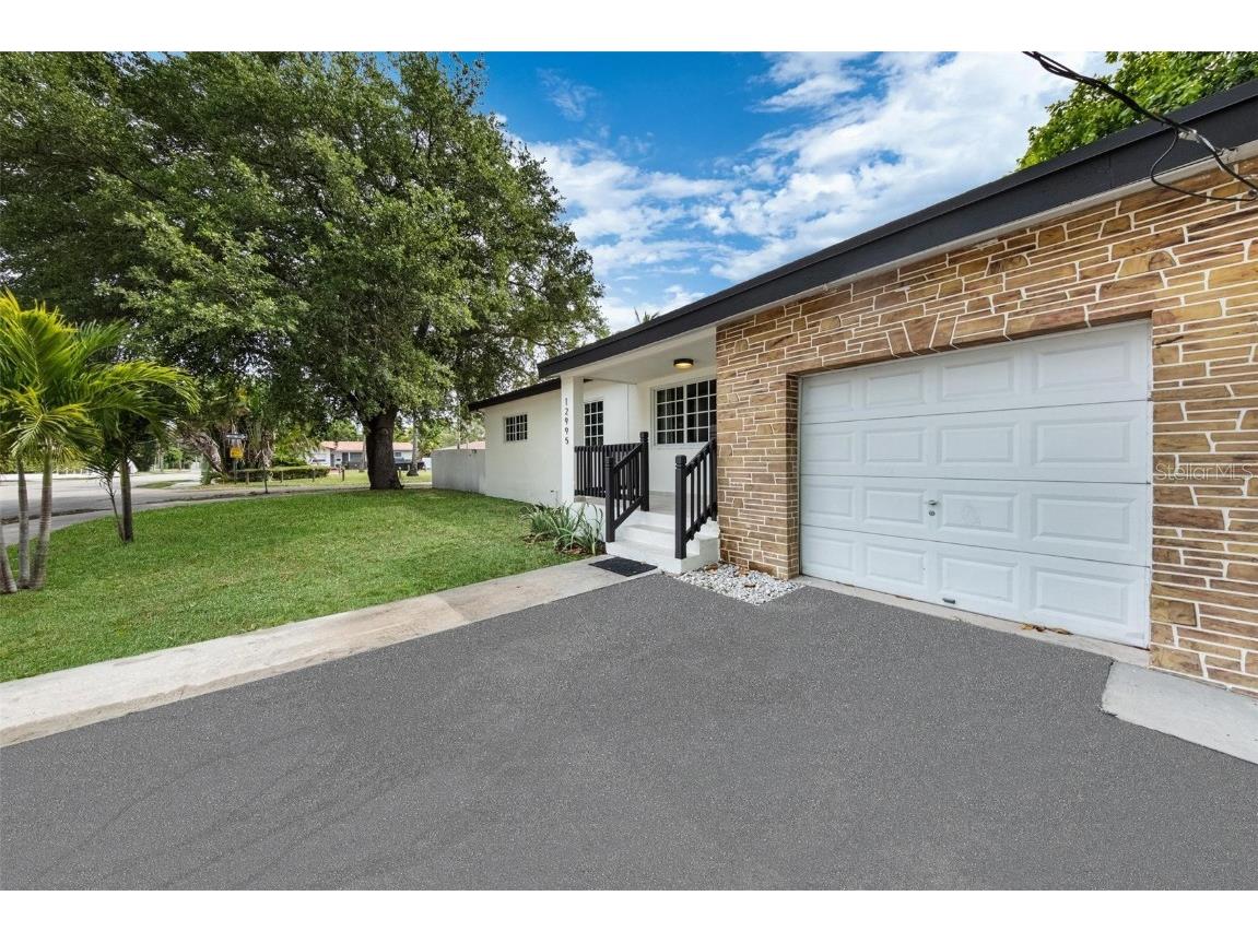 12995 NE 5th Avenue North Miami FL 33161 TB8454035 image3