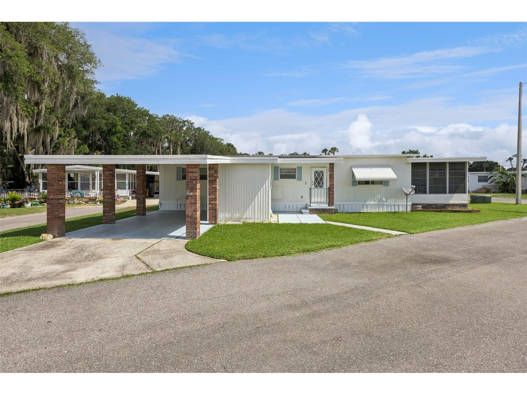 13 Cocos Plumosa Drive #B Eustis FL 32726 - Trout Lake O6408783 image25