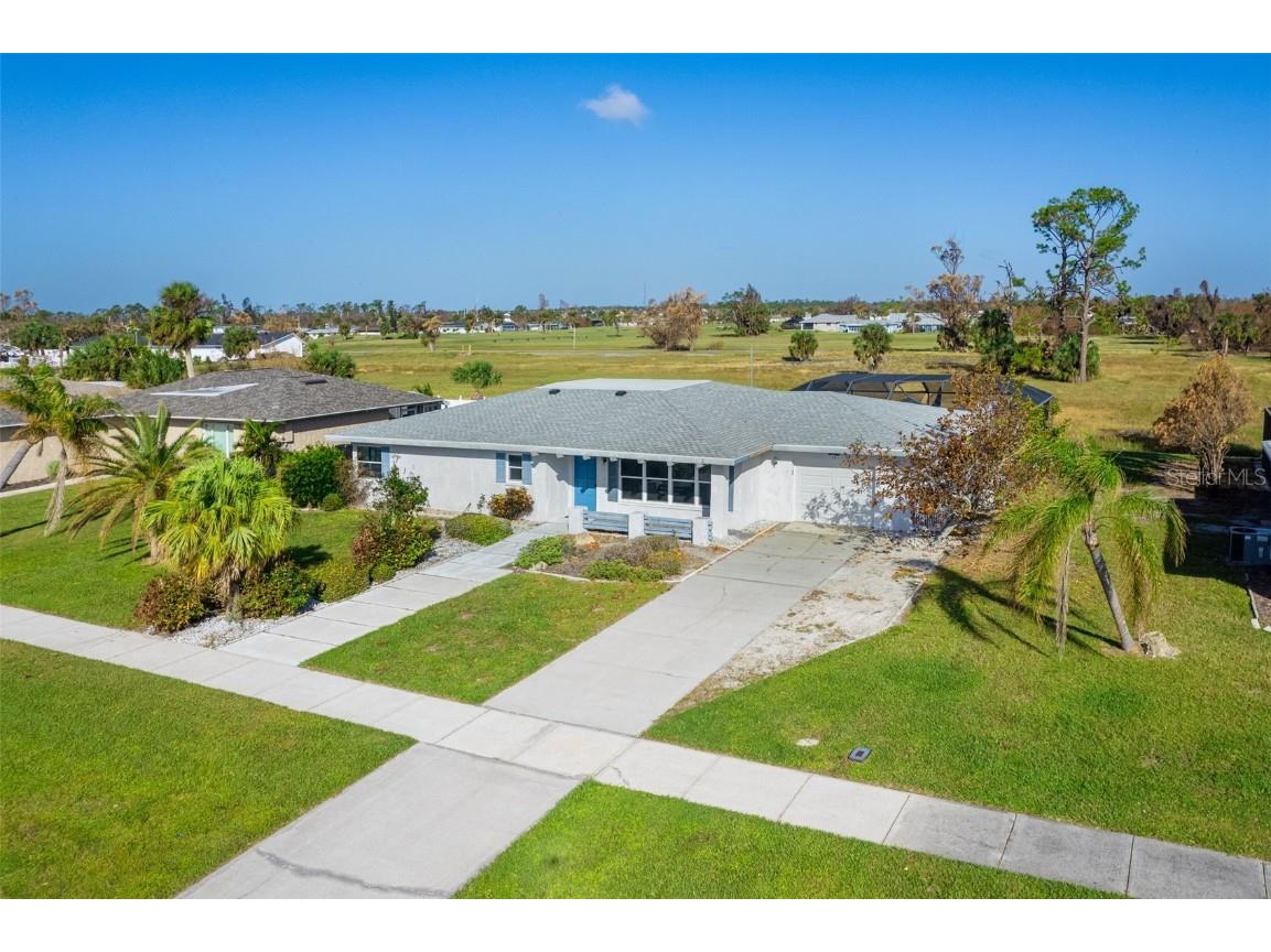 13 Golfview Place Rotonda West FL 33947 D6138581 image1