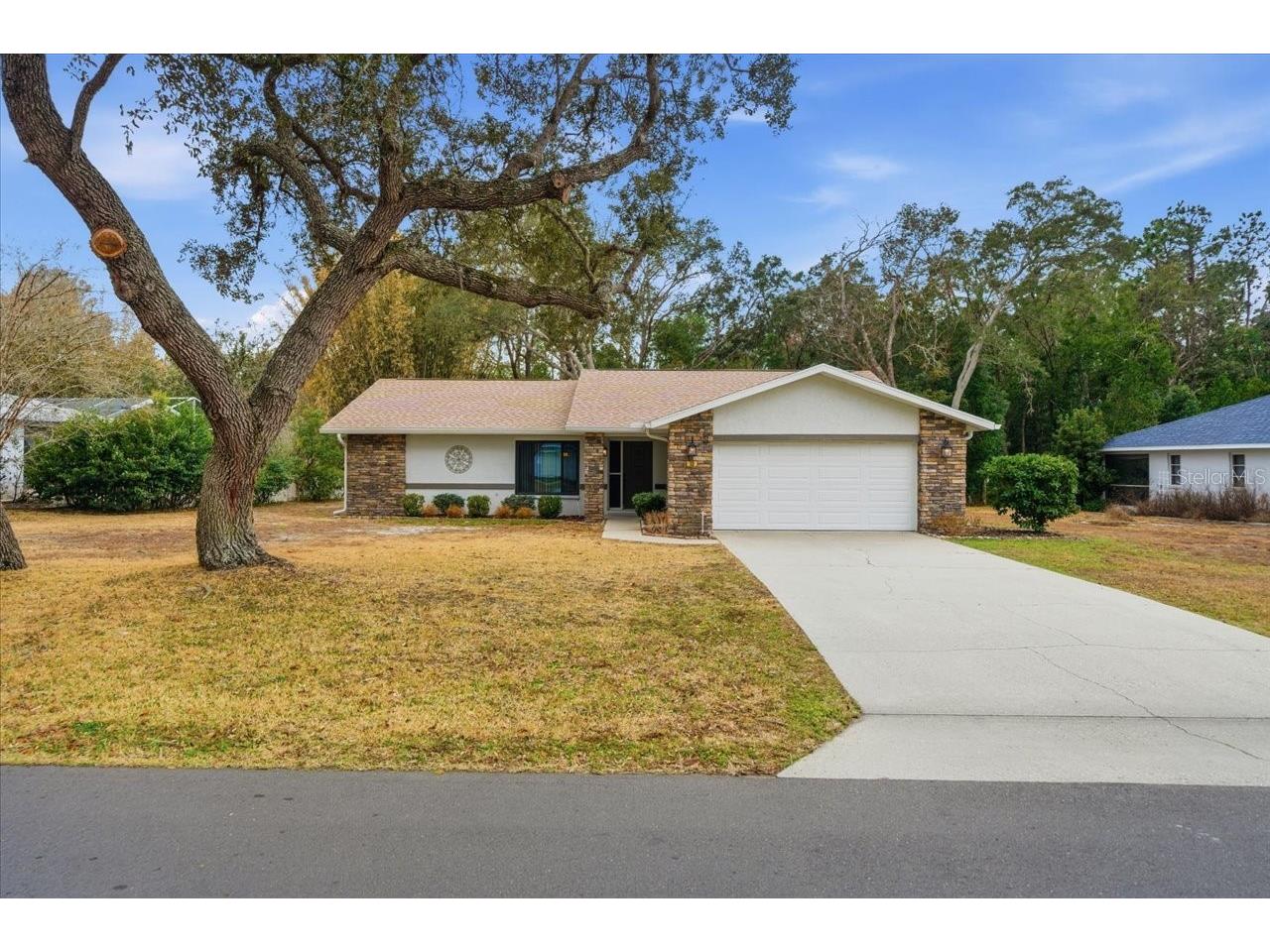 13 Hollyhock Court Homosassa FL 34446 W7883037 image1