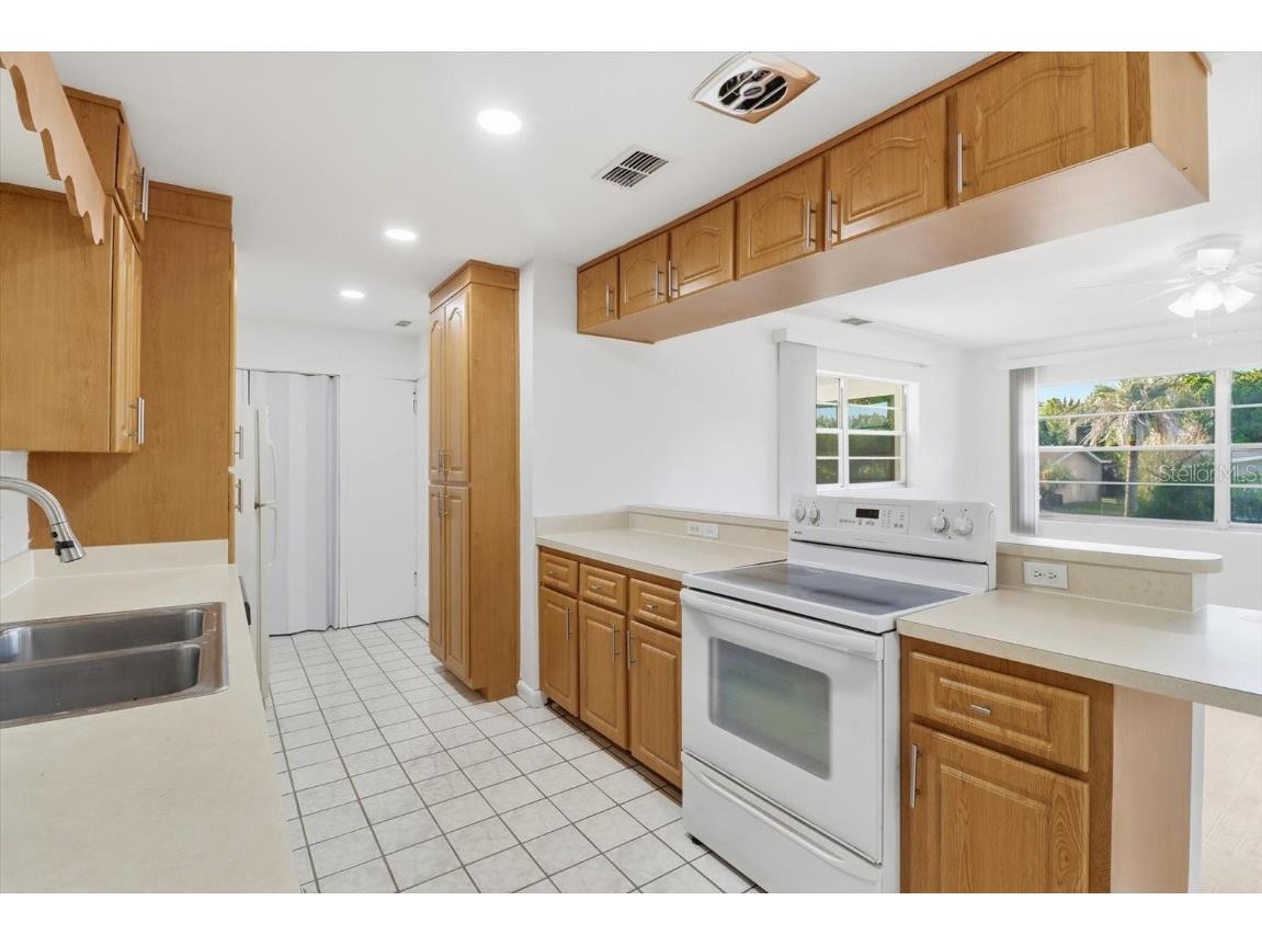 13 N Wadsworth Avenue Beverly Hills FL 34465 O6362738 image9