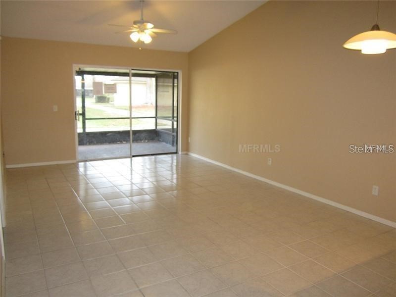 13 Silver Park Circle Kissimmee FL 34743 O6416390 image2