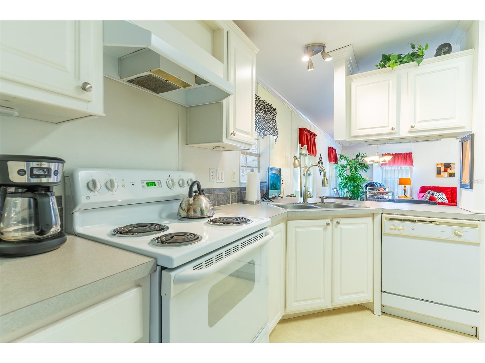 13 Silversides Street Lake Wales FL 33898 - SADDLEBAG LAKE L4959159 image7