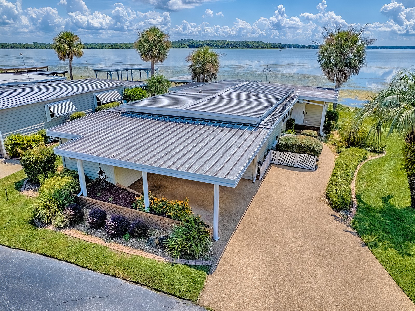 13 Sunrise Trail Fruitland Park FL 34731 - LAKE GRIFFIN G5101462 image1