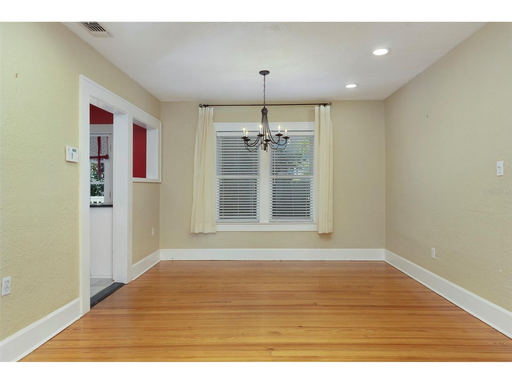 130 22nd Avenue NE Saint Petersburg FL 33704 TB8473969 image14