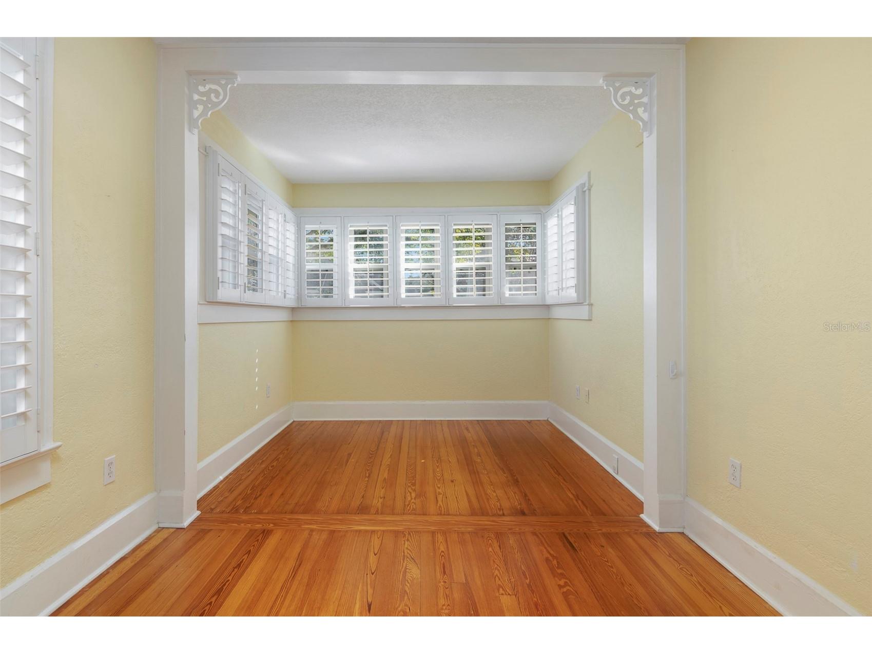 130 22nd Avenue NE Saint Petersburg FL 33704 TB8473969 image24