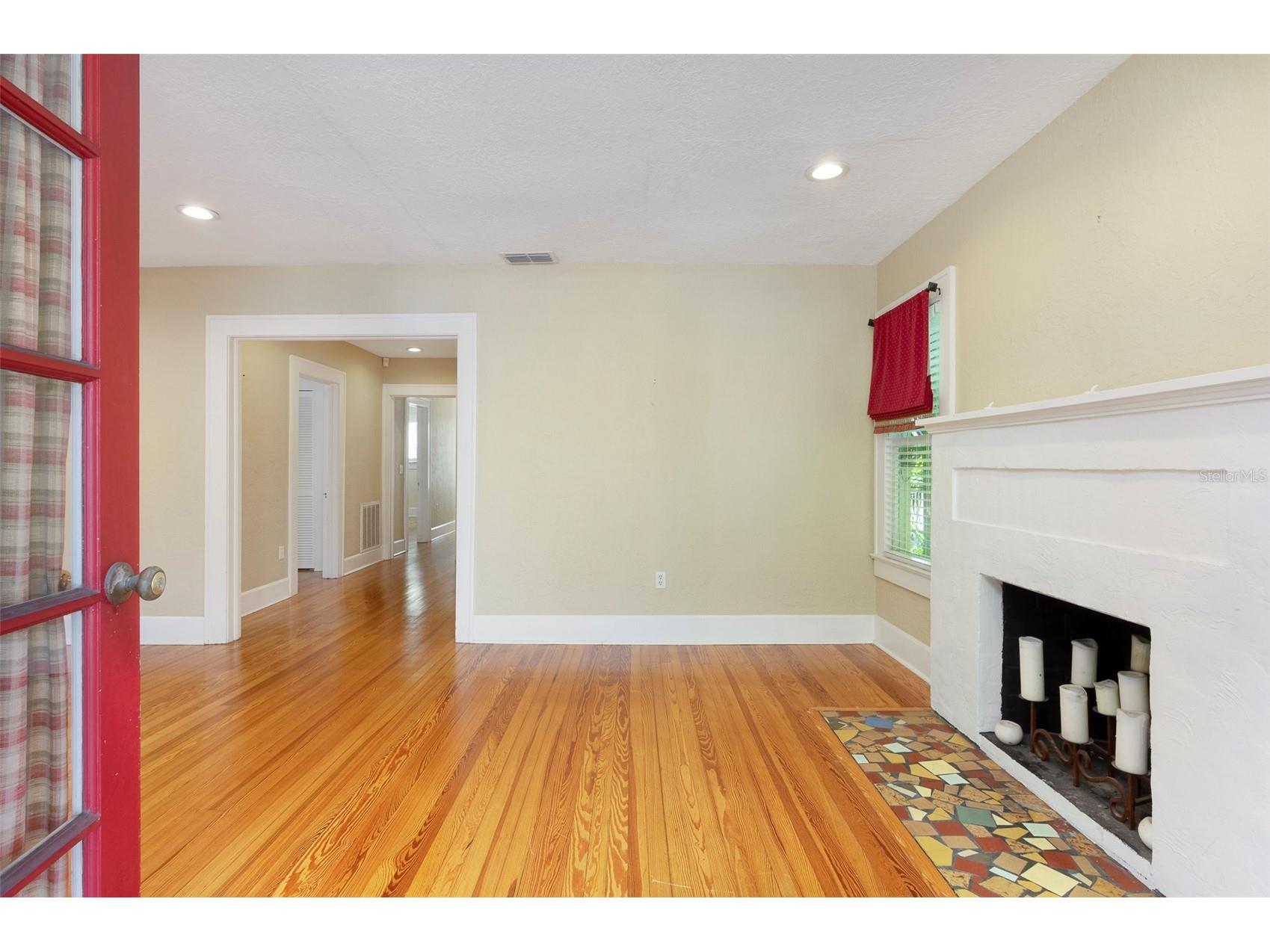 130 22nd Avenue NE Saint Petersburg FL 33704 TB8473969 image4