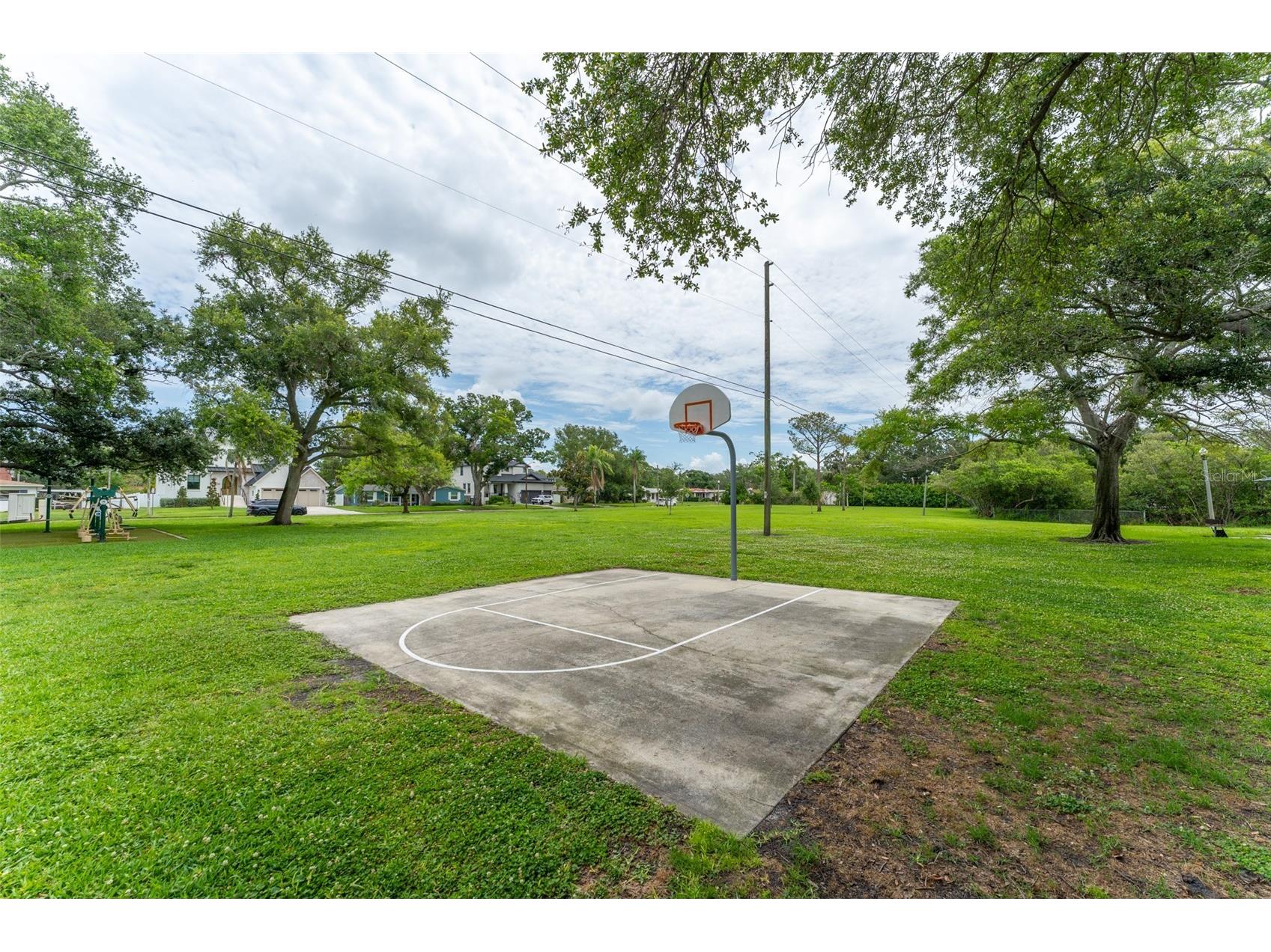 130 41st Avenue NE Saint Petersburg FL 33703 TB8514560 image36