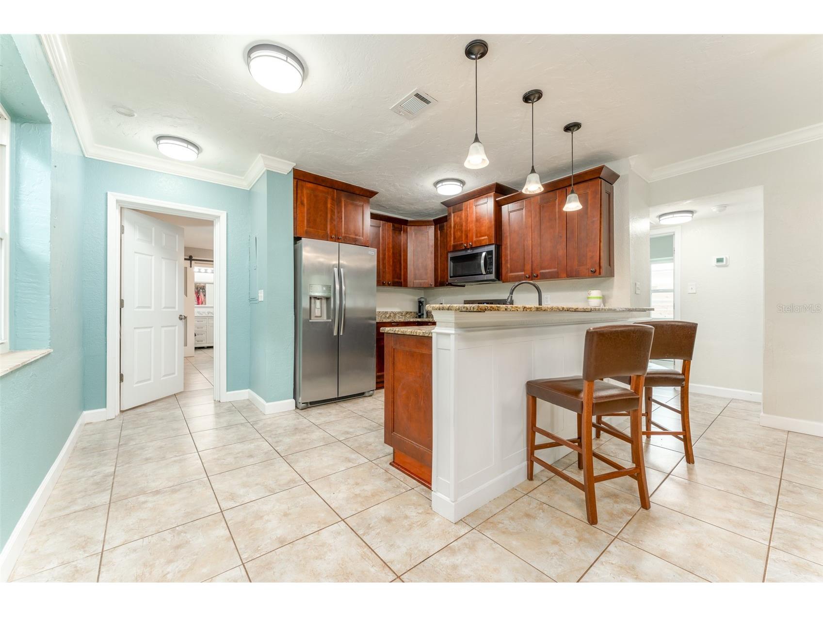 130 41st Avenue NE Saint Petersburg FL 33703 TB8514560 image4