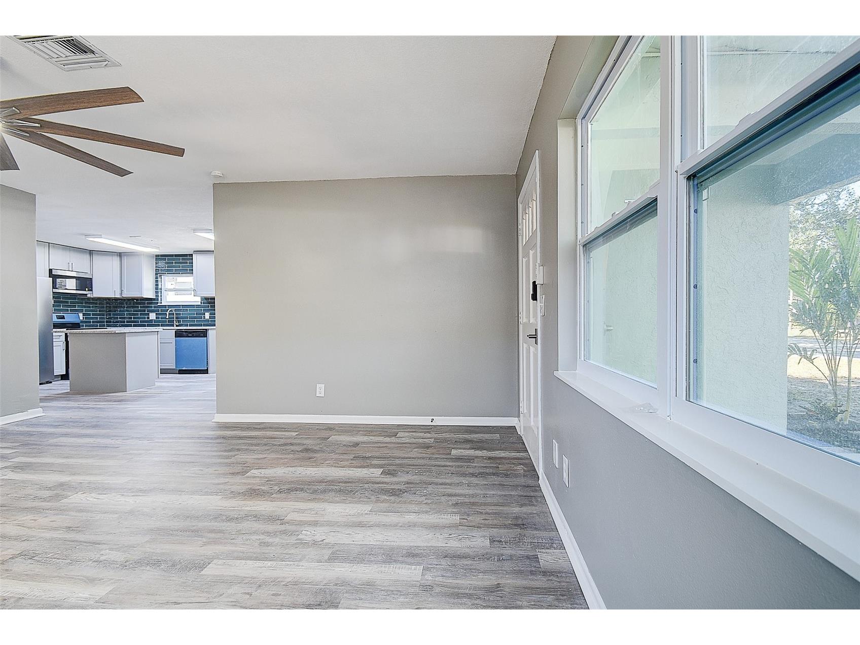 130 42nd Avenue N Saint Petersburg FL 33703 TB8475469 image14