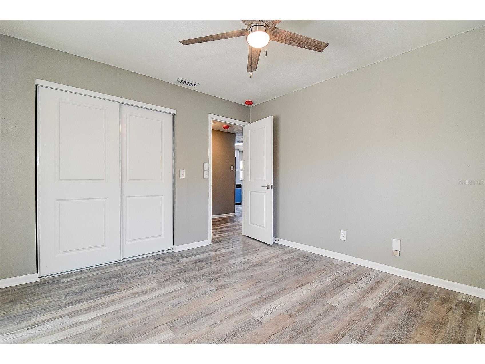 130 42nd Avenue N Saint Petersburg FL 33703 TB8475469 image22