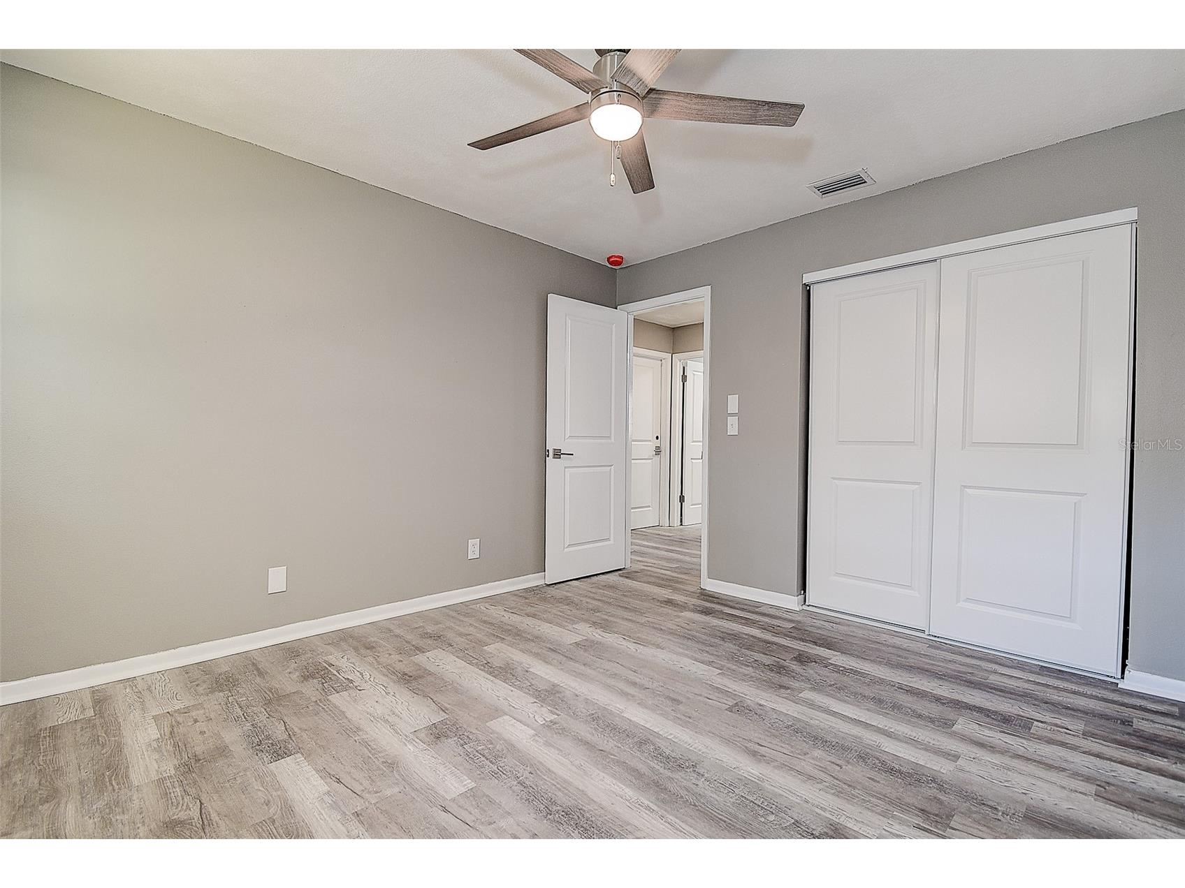 130 42nd Avenue N Saint Petersburg FL 33703 TB8475469 image27