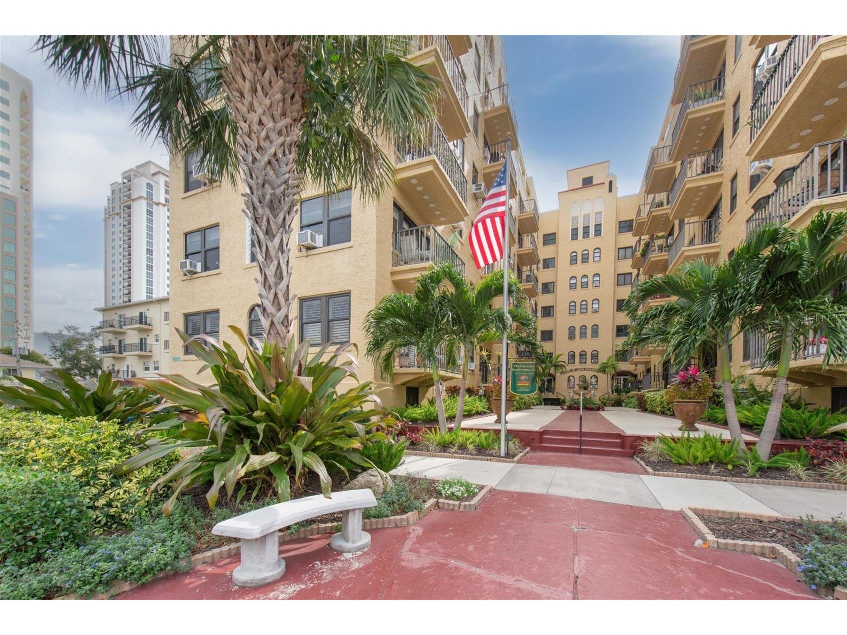 130 4th Avenue N #201 Saint Petersburg FL 33701 TB8464942 image1