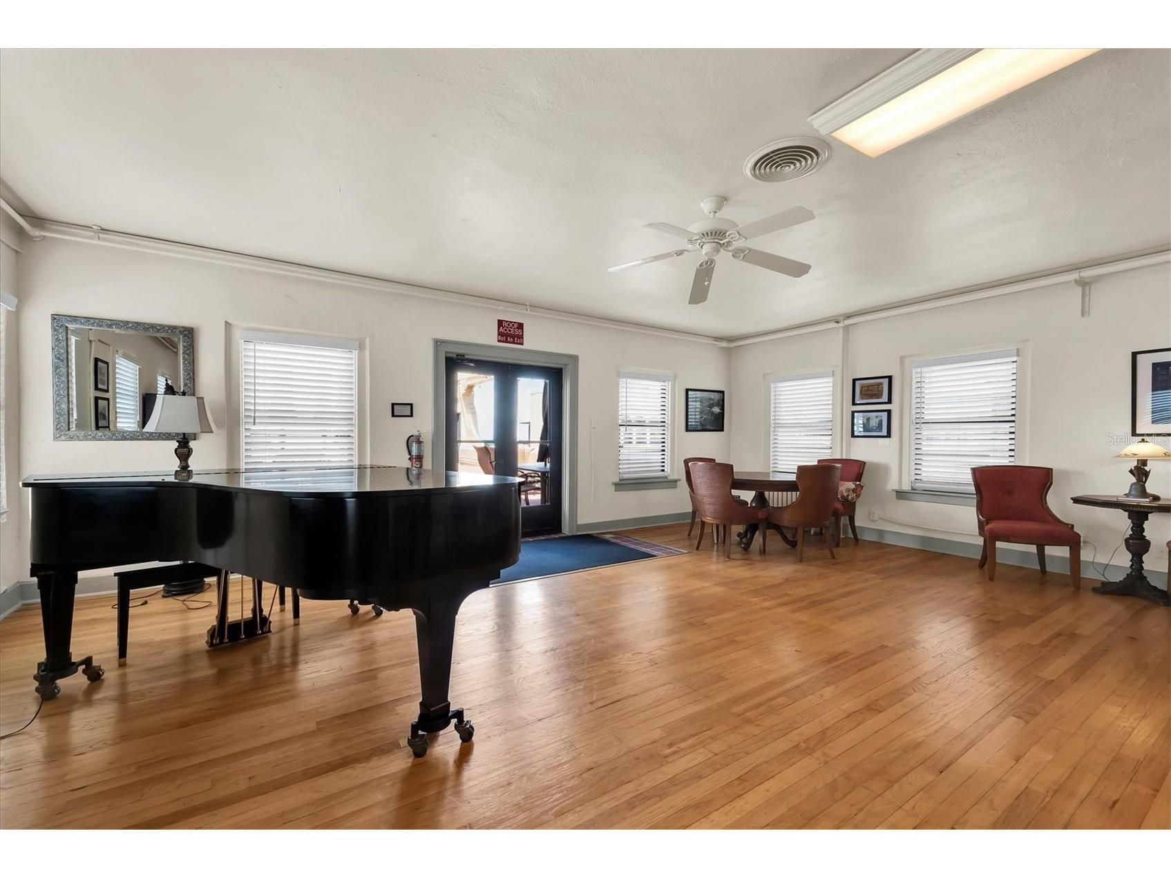 130 4th Avenue N #201 Saint Petersburg FL 33701 TB8464942 image23