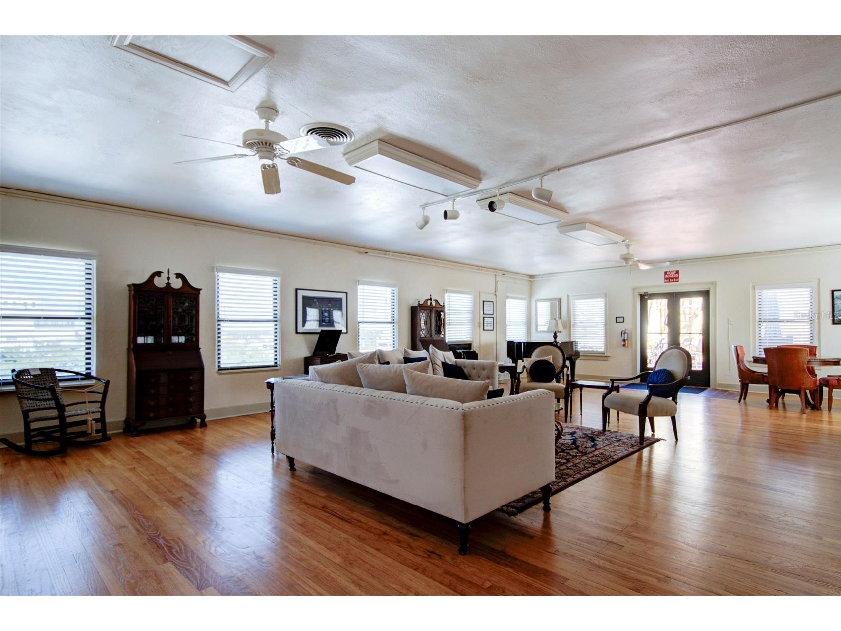 130 4th Avenue N #610 Saint Petersburg FL 33701 TB8459190 image52