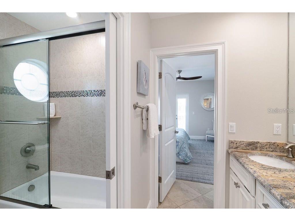 130 50th Street Holmes Beach FL 34217 A4683830 image32