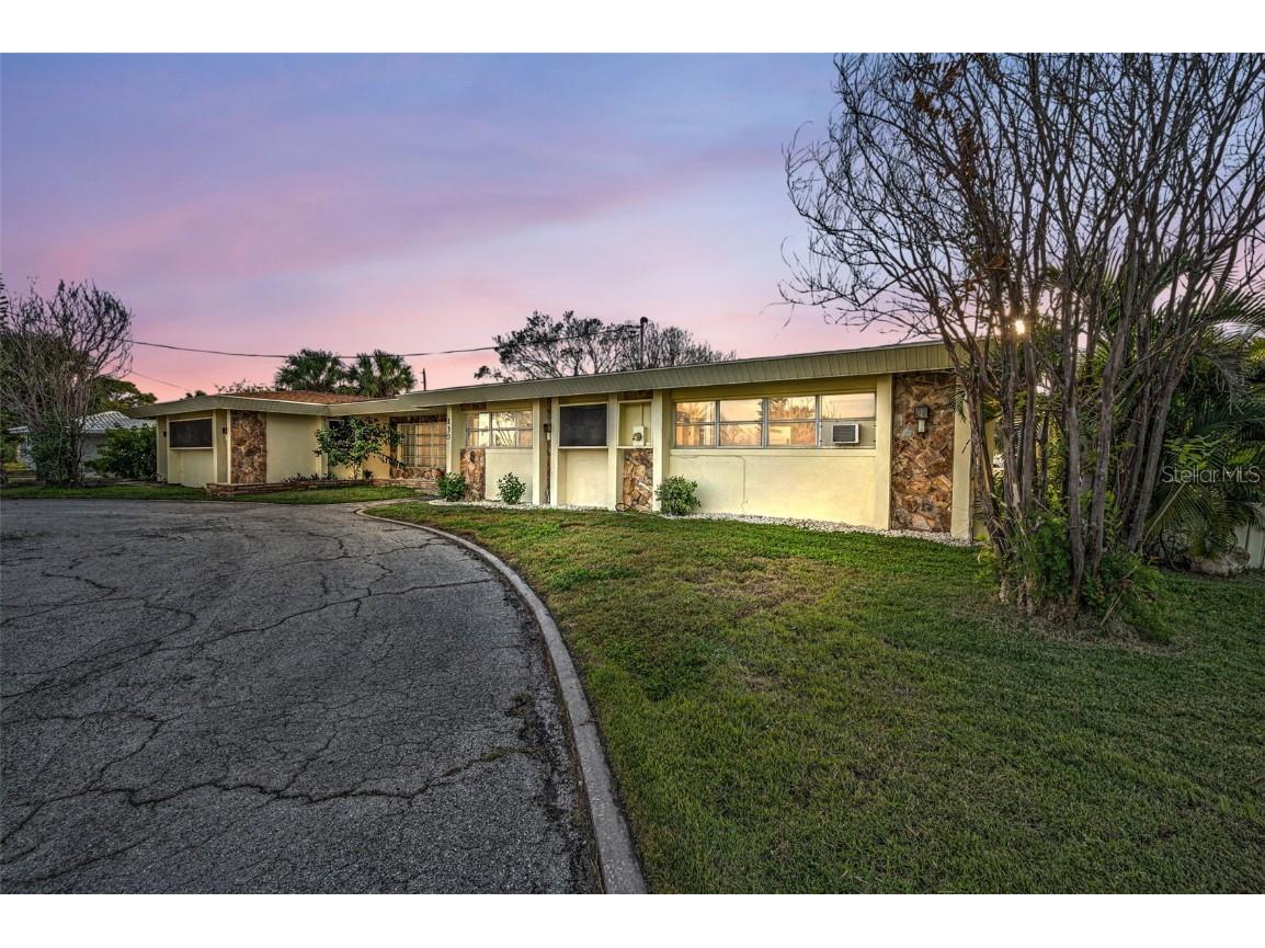 130 60th Avenue Saint Pete Beach FL 33706 TB8446584 image1