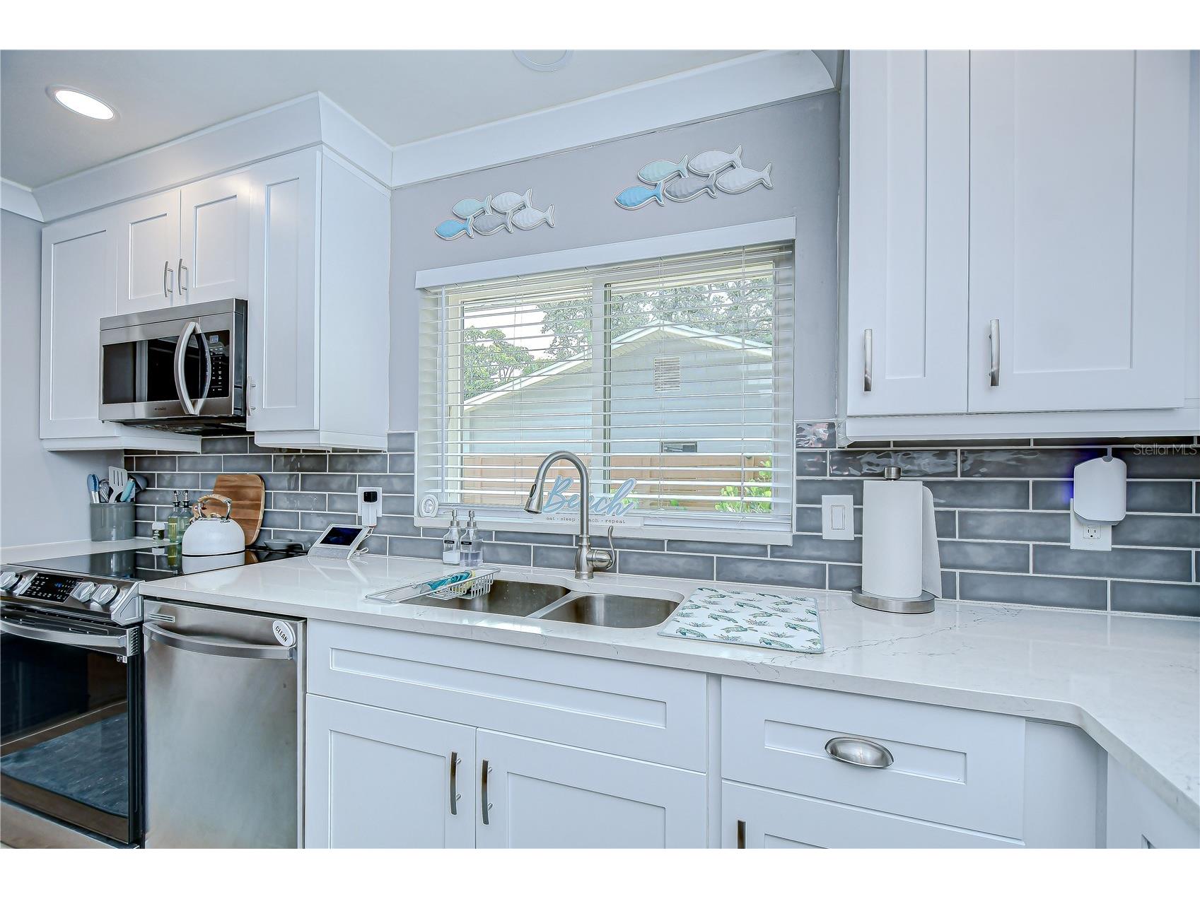 130 63rd Street S Saint Petersburg FL 33707 TB8458571 image20