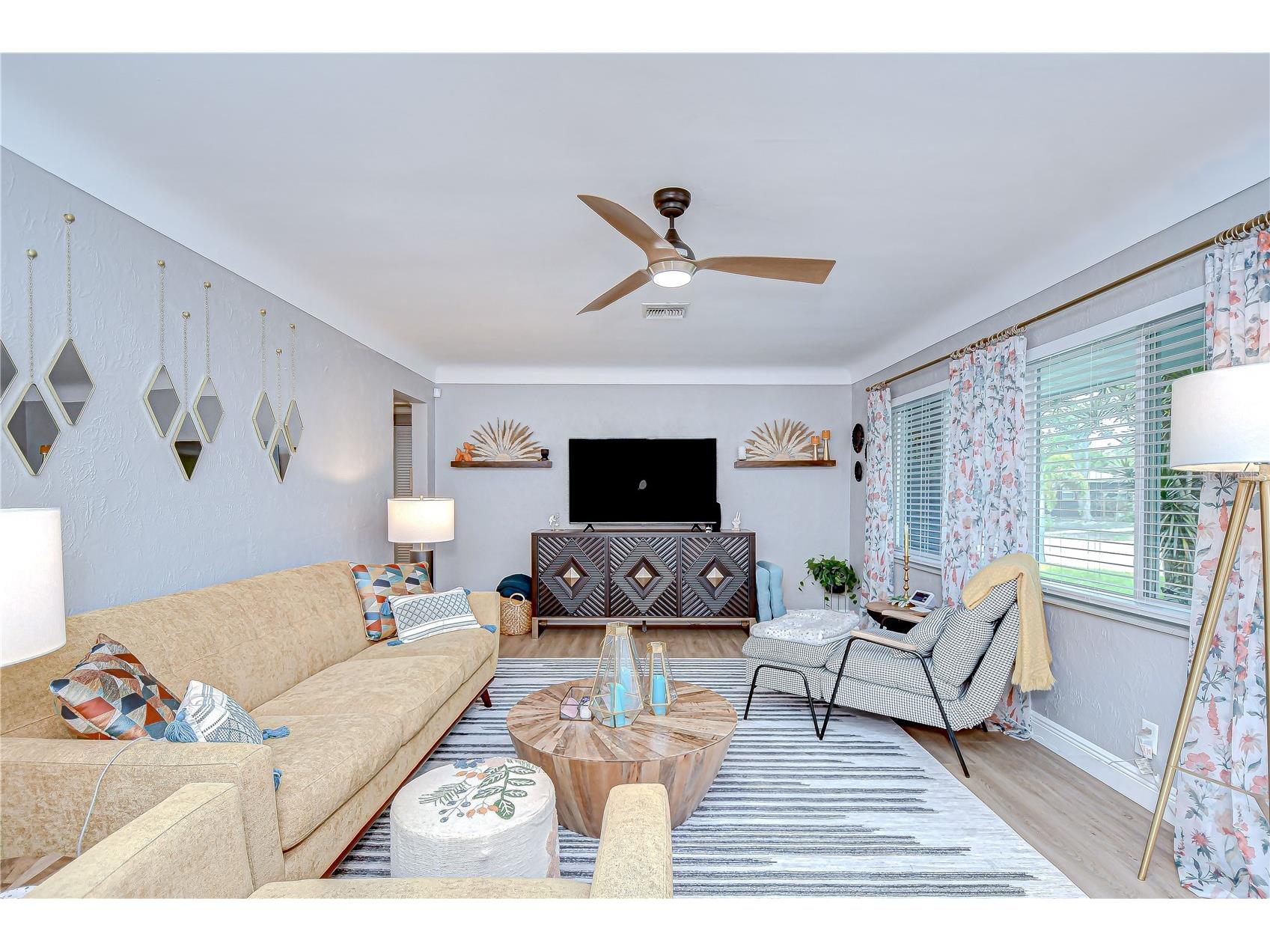 130 63rd Street S Saint Petersburg FL 33707 TB8458571 image7