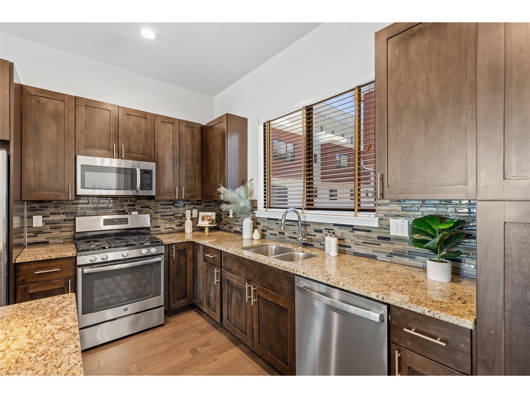 130 8th Street N Saint Petersburg FL 33701 TB8523205 image27