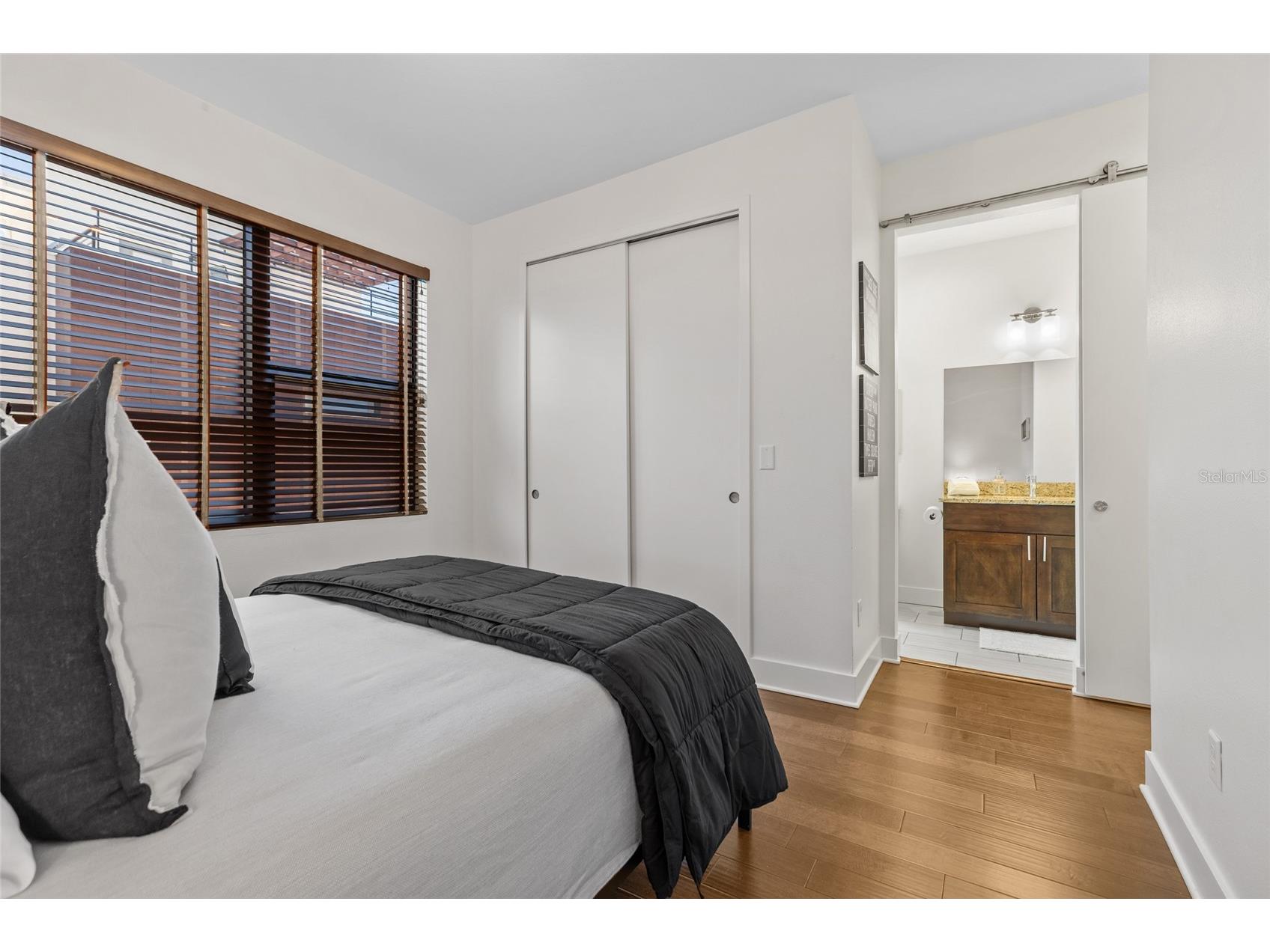 130 8th Street N Saint Petersburg FL 33701 TB8523205 image39