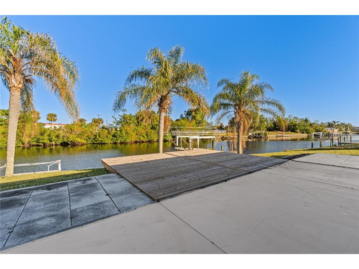 130 Arlington Court NE Port Charlotte FL 33952 C7501149 image1