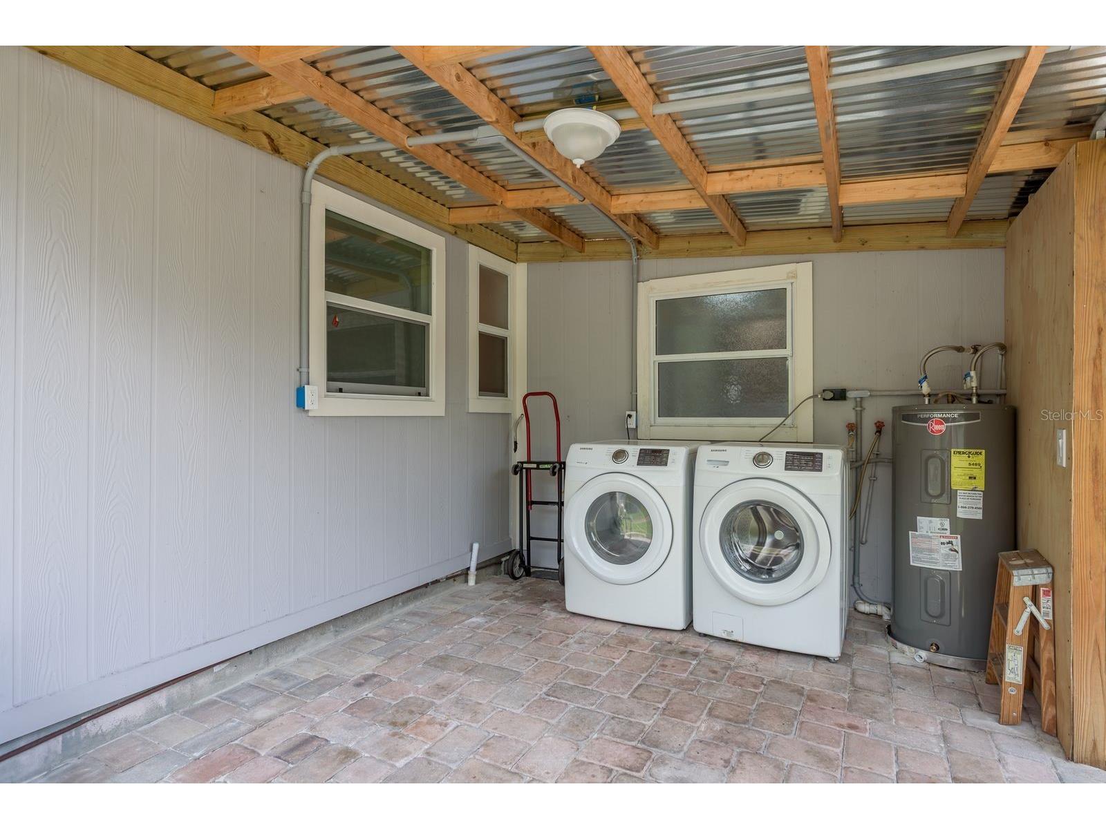 130 Melody Lane Largo FL 33771 TB8418158 image30