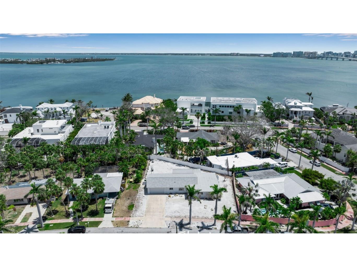 130 N Adams Drive Sarasota FL 34236 A4654087 image1