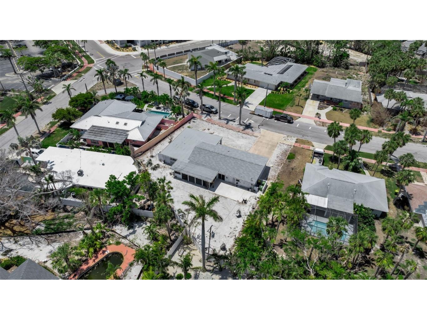 130 N Adams Drive Sarasota FL 34236 A4654087 image12