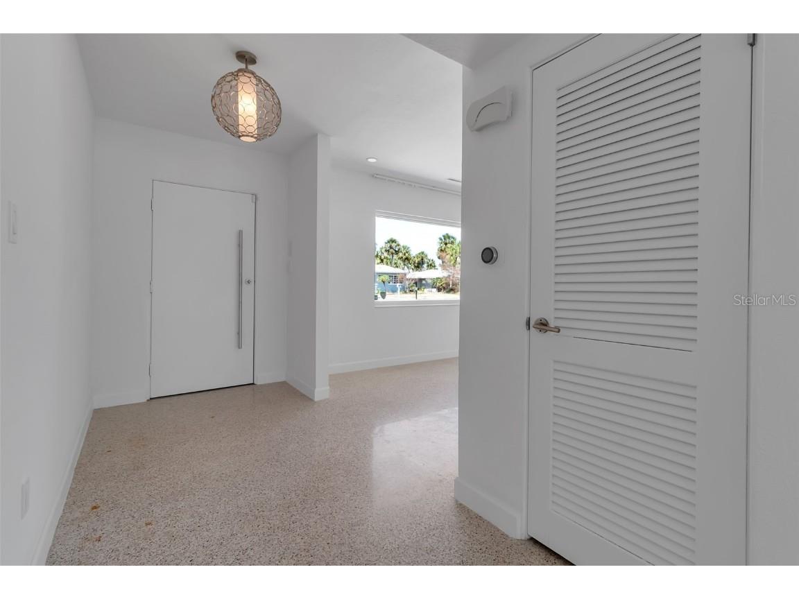 130 N Adams Drive Sarasota FL 34236 A4654087 image18