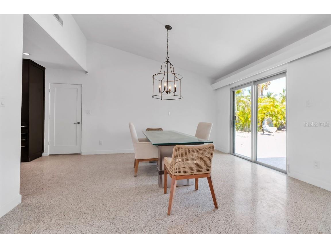 130 N Adams Drive Sarasota FL 34236 A4654087 image24