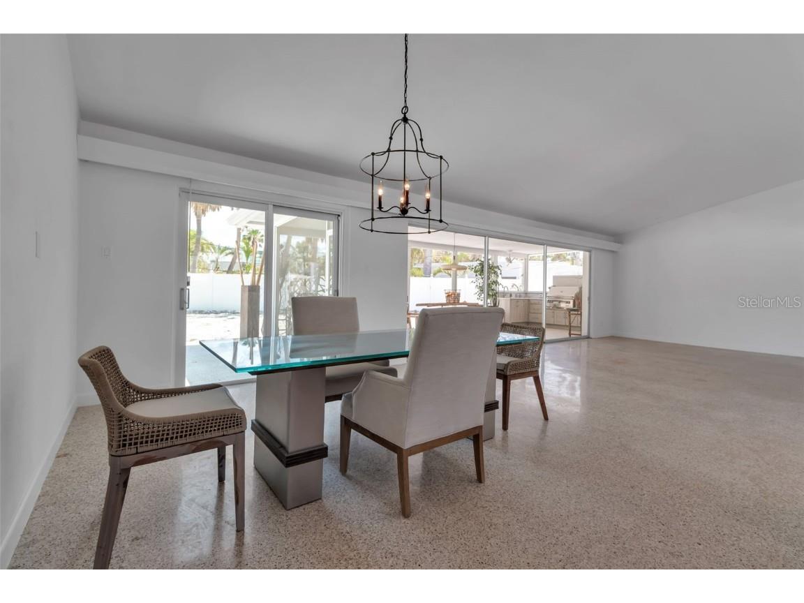 130 N Adams Drive Sarasota FL 34236 A4654087 image27