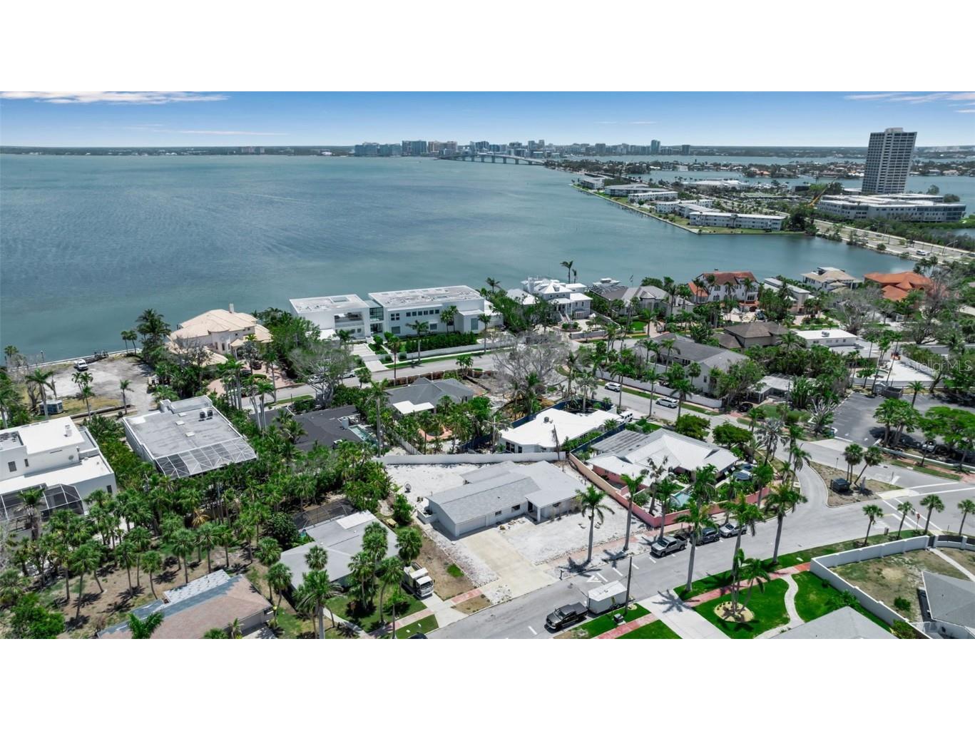 130 N Adams Drive Sarasota FL 34236 A4654087 image3