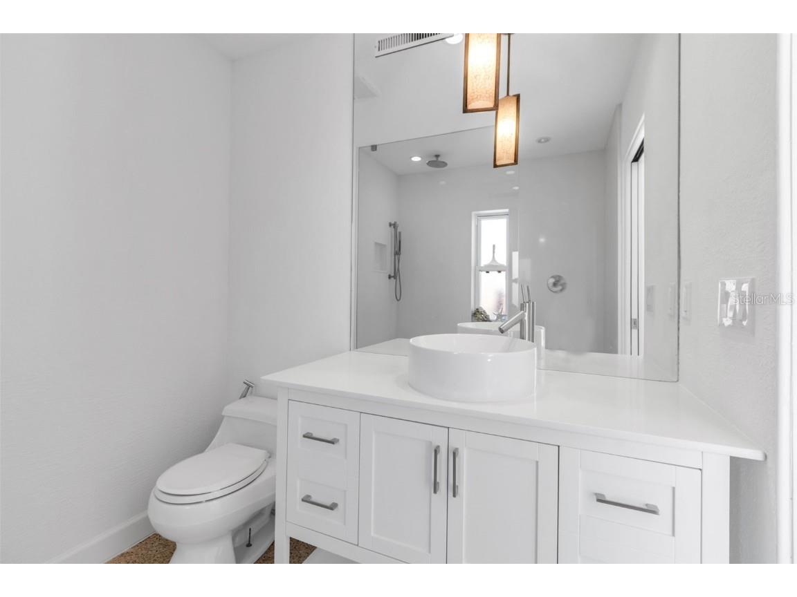 130 N Adams Drive Sarasota FL 34236 A4654087 image40