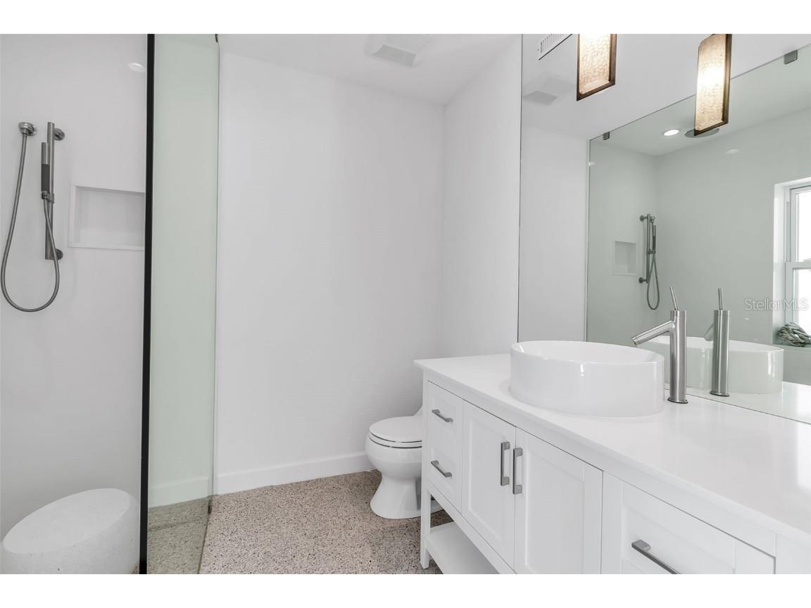 130 N Adams Drive Sarasota FL 34236 A4654087 image41