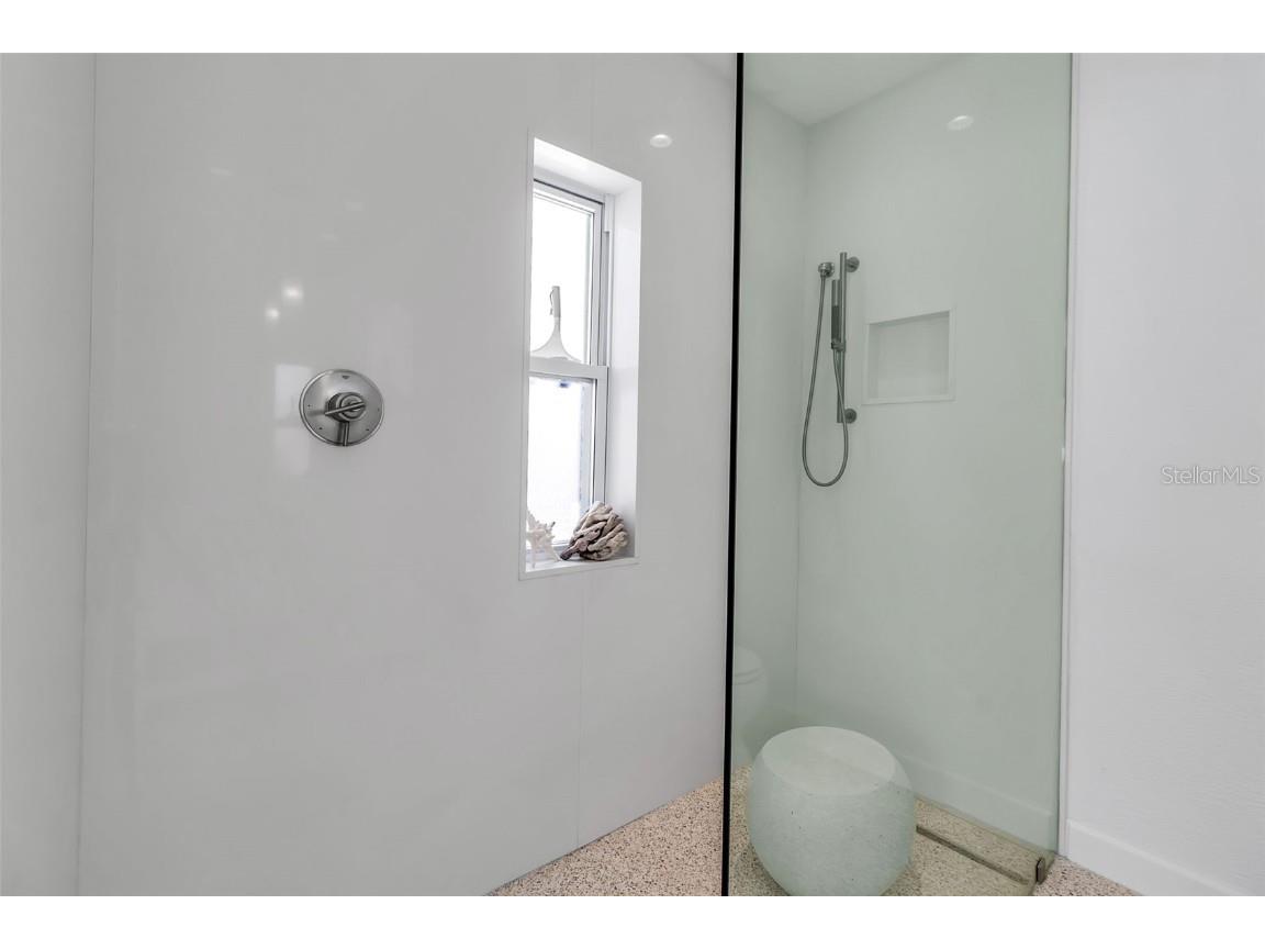 130 N Adams Drive Sarasota FL 34236 A4654087 image42