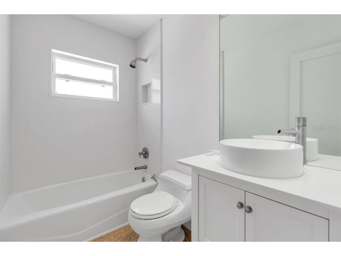 130 N Adams Drive Sarasota FL 34236 A4654087 image50