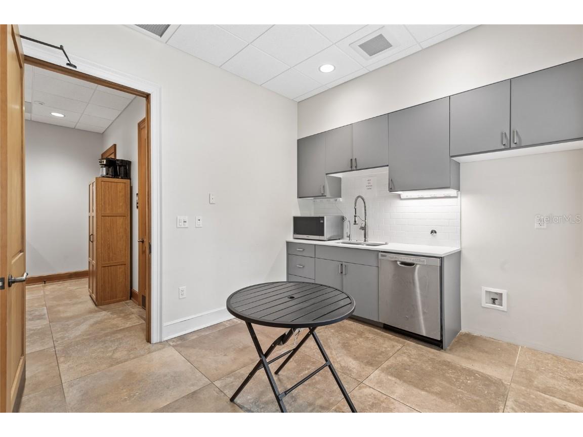 130 NE Clyde Avenue Mayo FL 32066 OM713847 image27