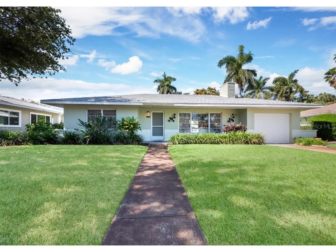 130 S Blvd Of Presidents Sarasota FL 34236 A4528495 image1