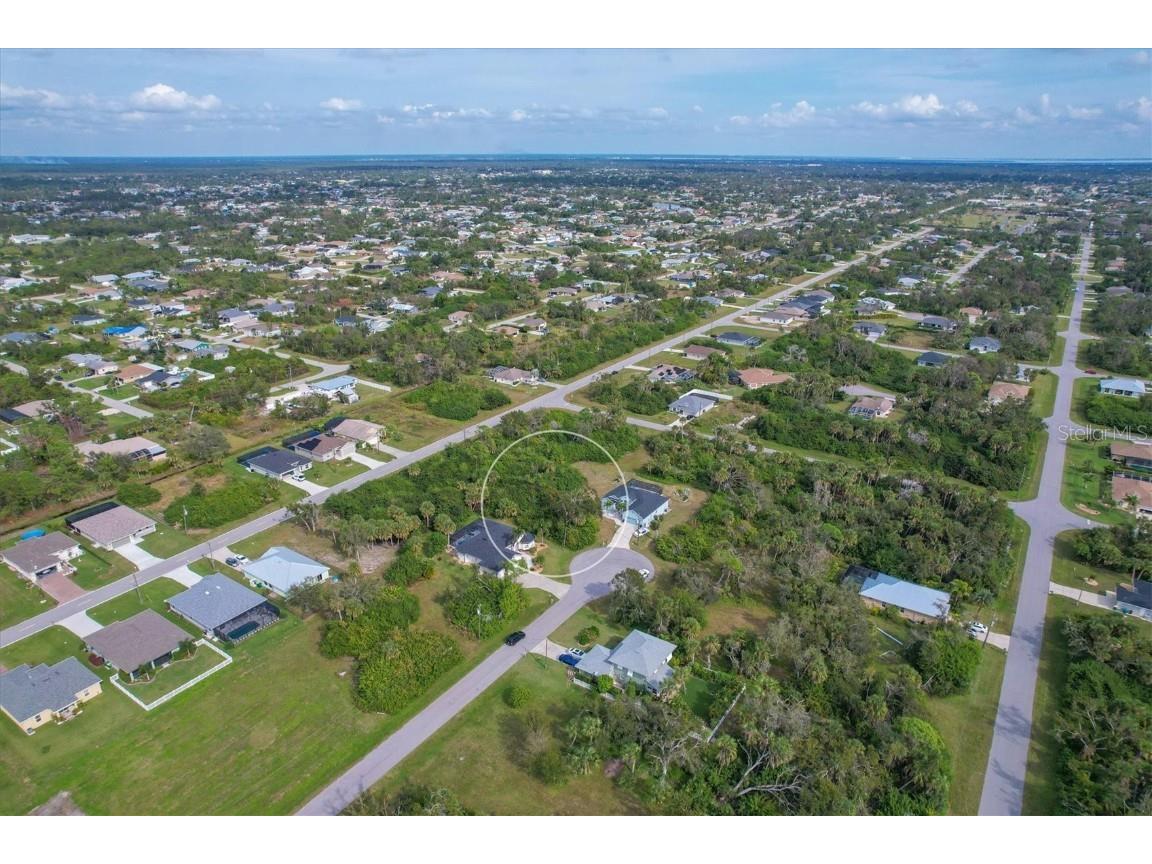 130 Venice Road Rotonda West FL 33947 D6133569 image1