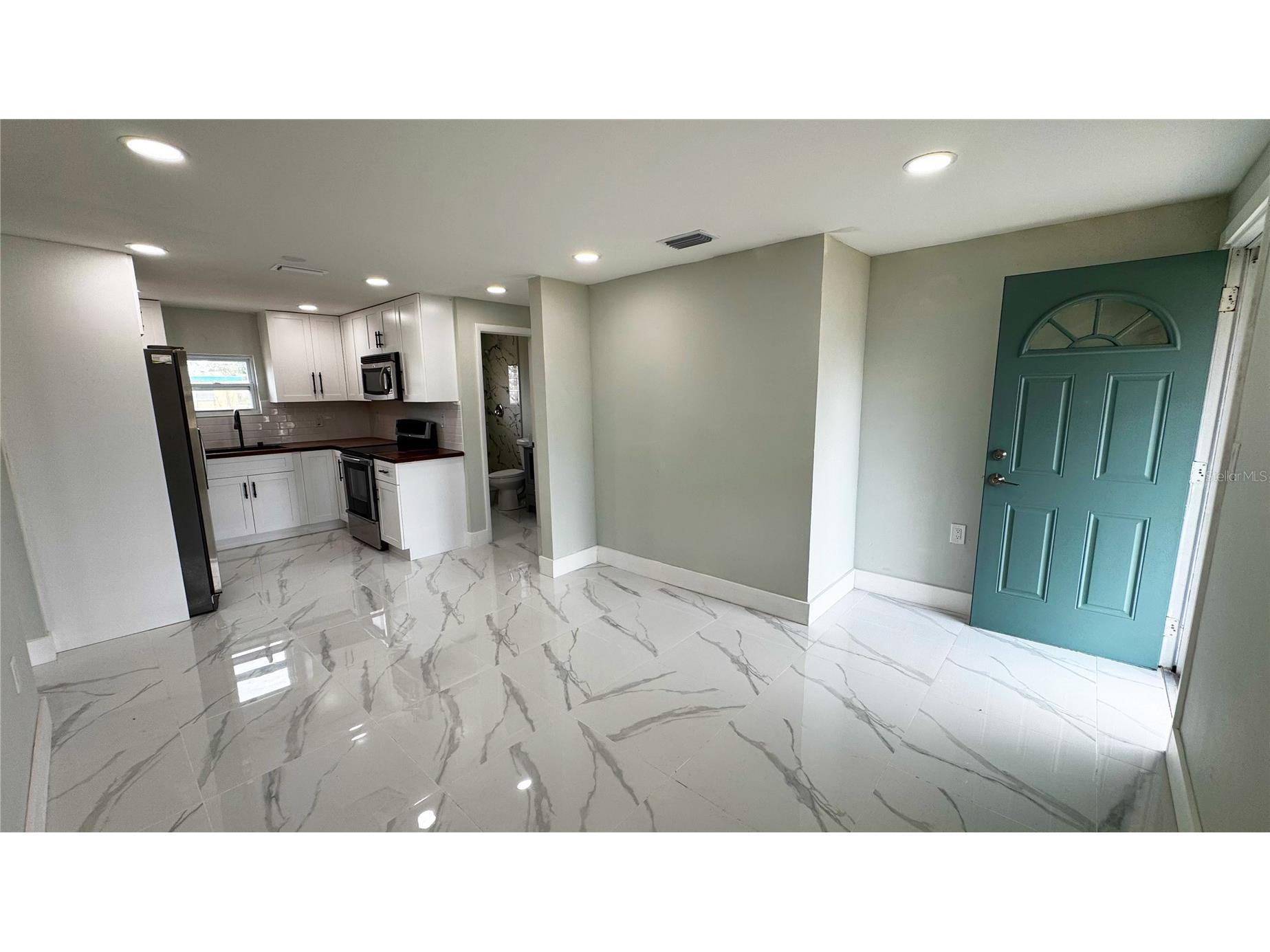 130 Virginia Court Englewood FL 34223 TB8495551 image4