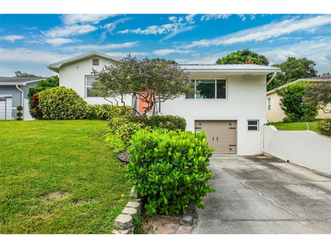 1300 46th Avenue N Saint Petersburg FL 33703 TB8304169 image1