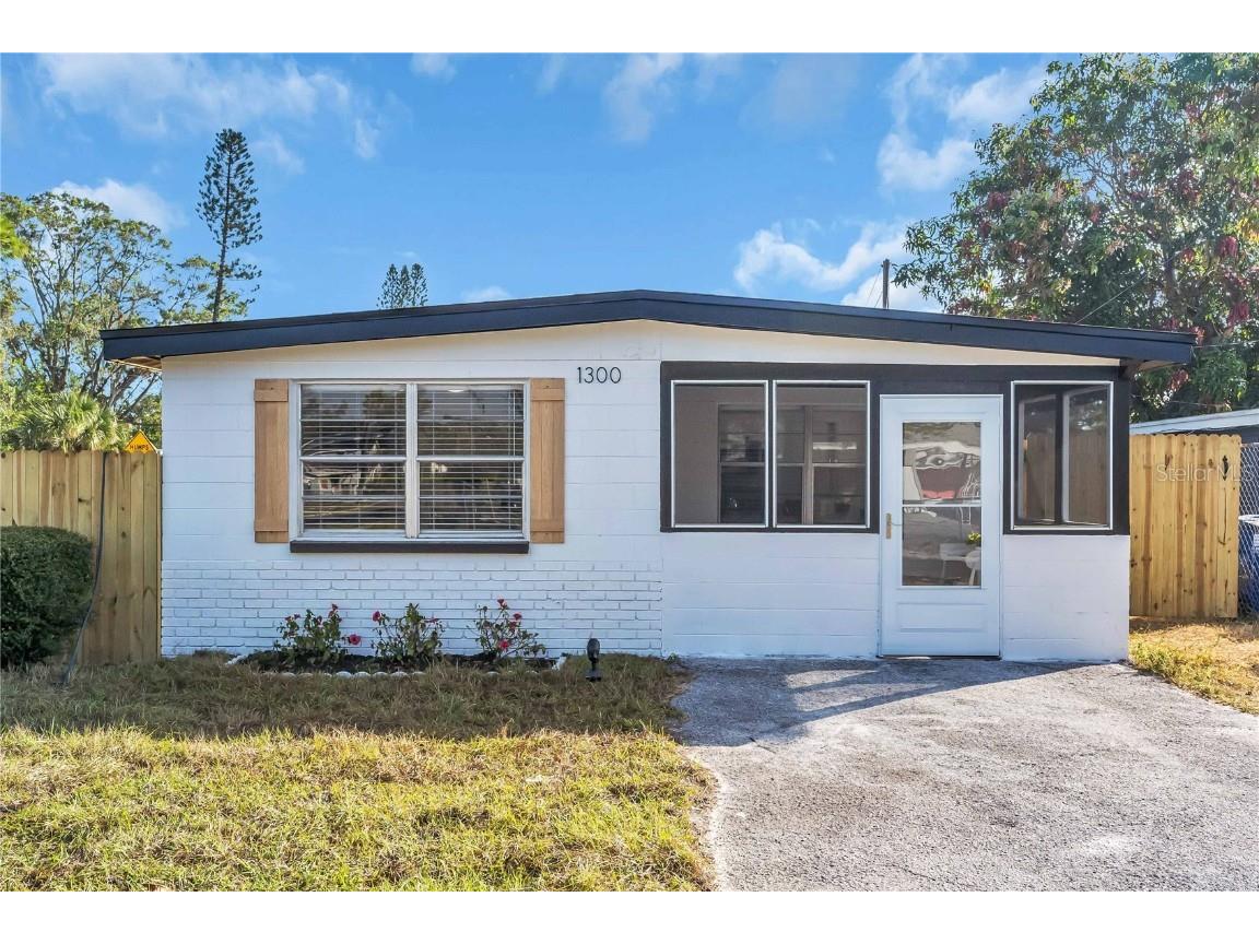 1300 46th St S Saint Petersburg FL 33711 A4631010 image1