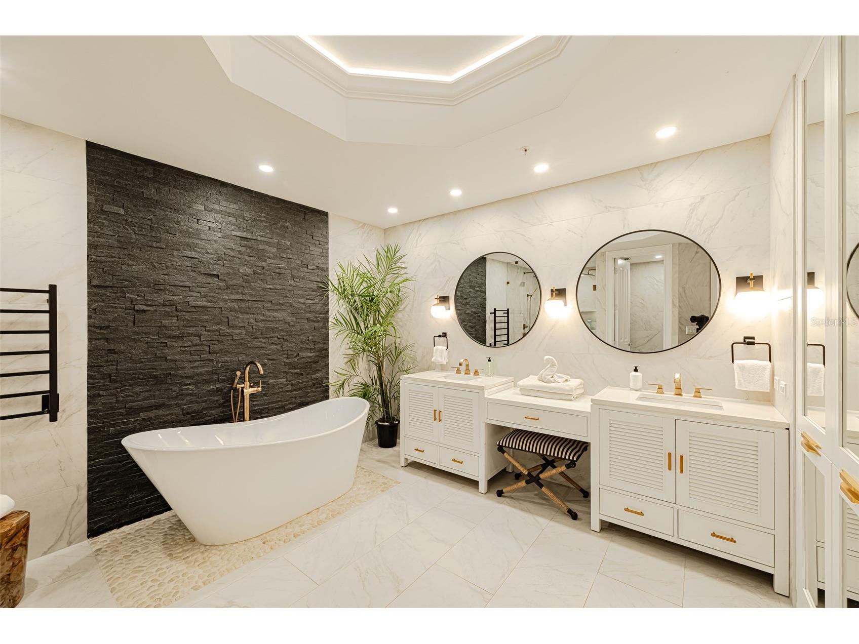 1300 Benjamin Franklin Drive #1005 Sarasota FL 34236 - GULF OF MEXICO A4675828 image39