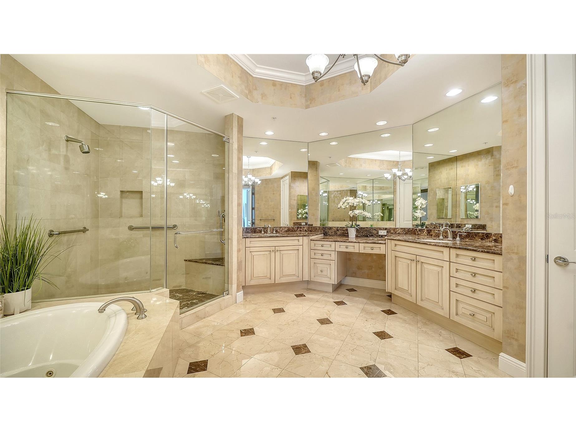 1300 Benjamin Franklin Drive #301 Sarasota FL 34236 - GULF OF MEXICO A4695838 image28