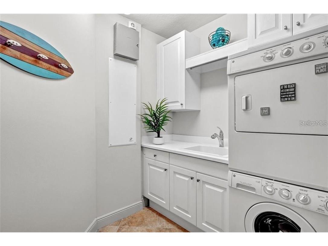 1300 Benjamin Franklin Drive #301 Sarasota FL 34236 - GULF OF MEXICO A4695838 image33