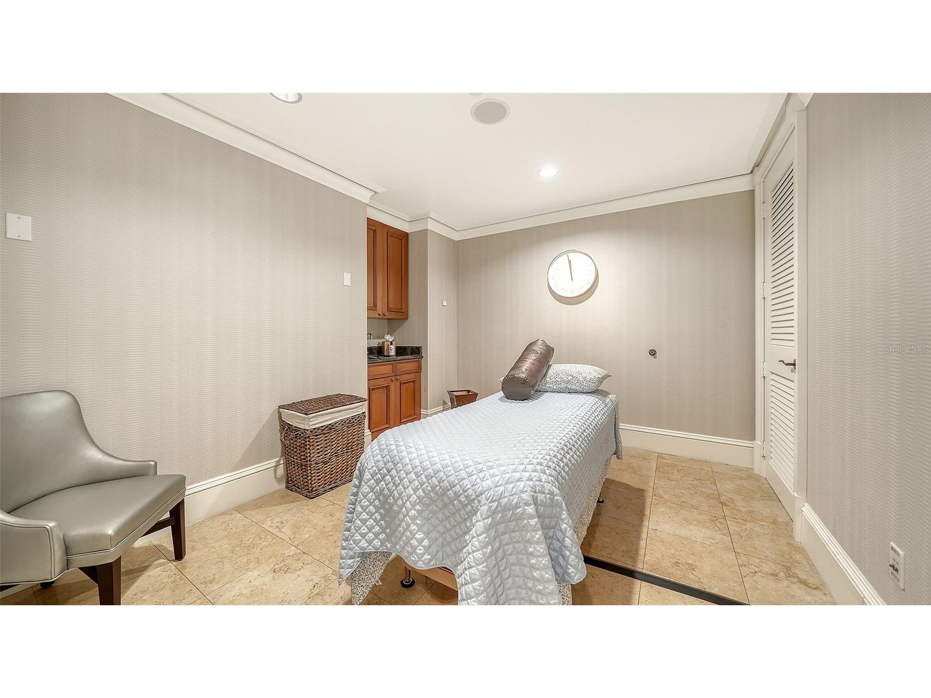 1300 Benjamin Franklin Drive #301 Sarasota FL 34236 - GULF OF MEXICO A4695838 image38