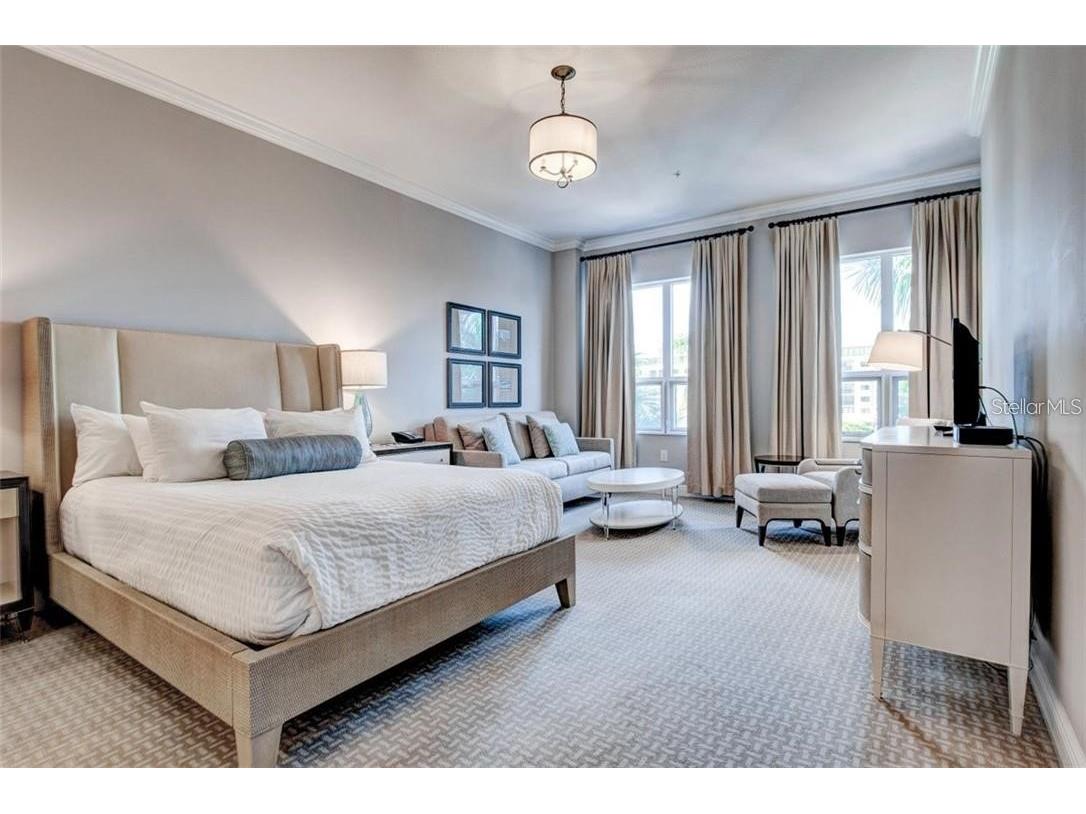 1300 Benjamin Franklin Drive #301 Sarasota FL 34236 - GULF OF MEXICO A4695838 image41